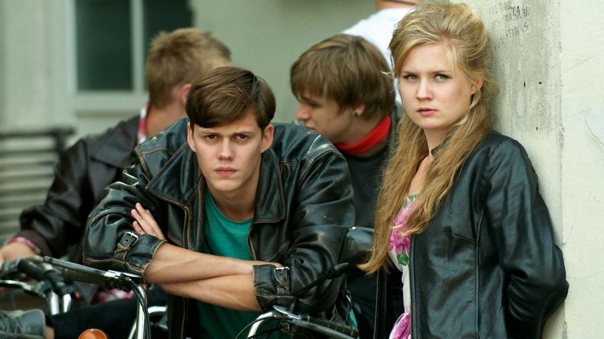 ‎The Crown Jewels (2011) directed by Ella Lemhagen • Reviews, film